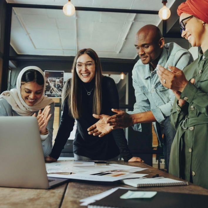 كيف تبني مركزك التقني في بلد آخر